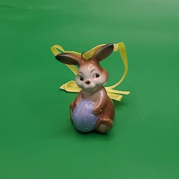 Goebel Easter "Picks of the Litter" 6 piece Rabbit ornament set - Picture 4 of 12